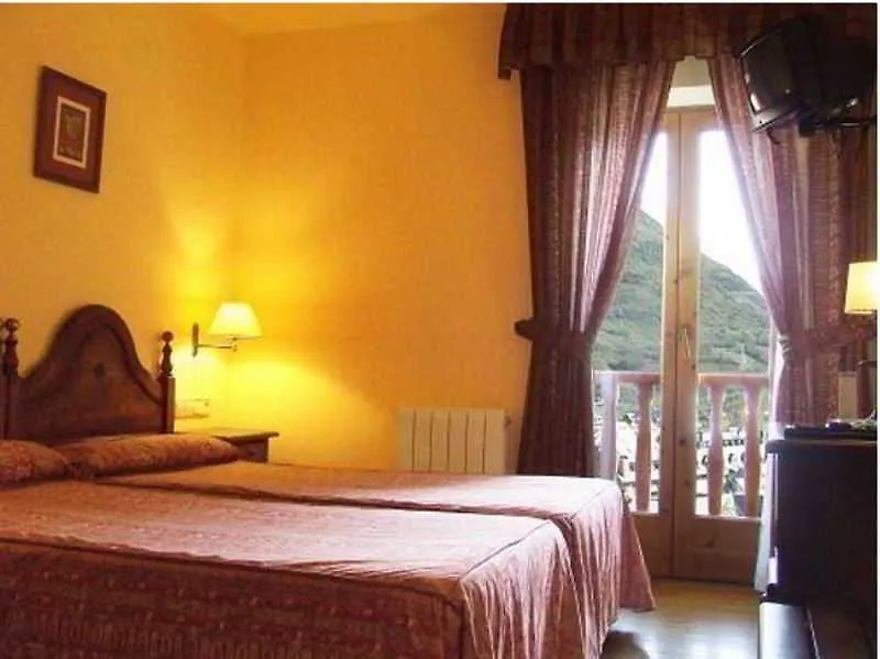 Eth Pomer Vielha Hotel